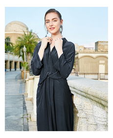 女裝進(jìn)貨卡嘉西中長(zhǎng)款連衣裙